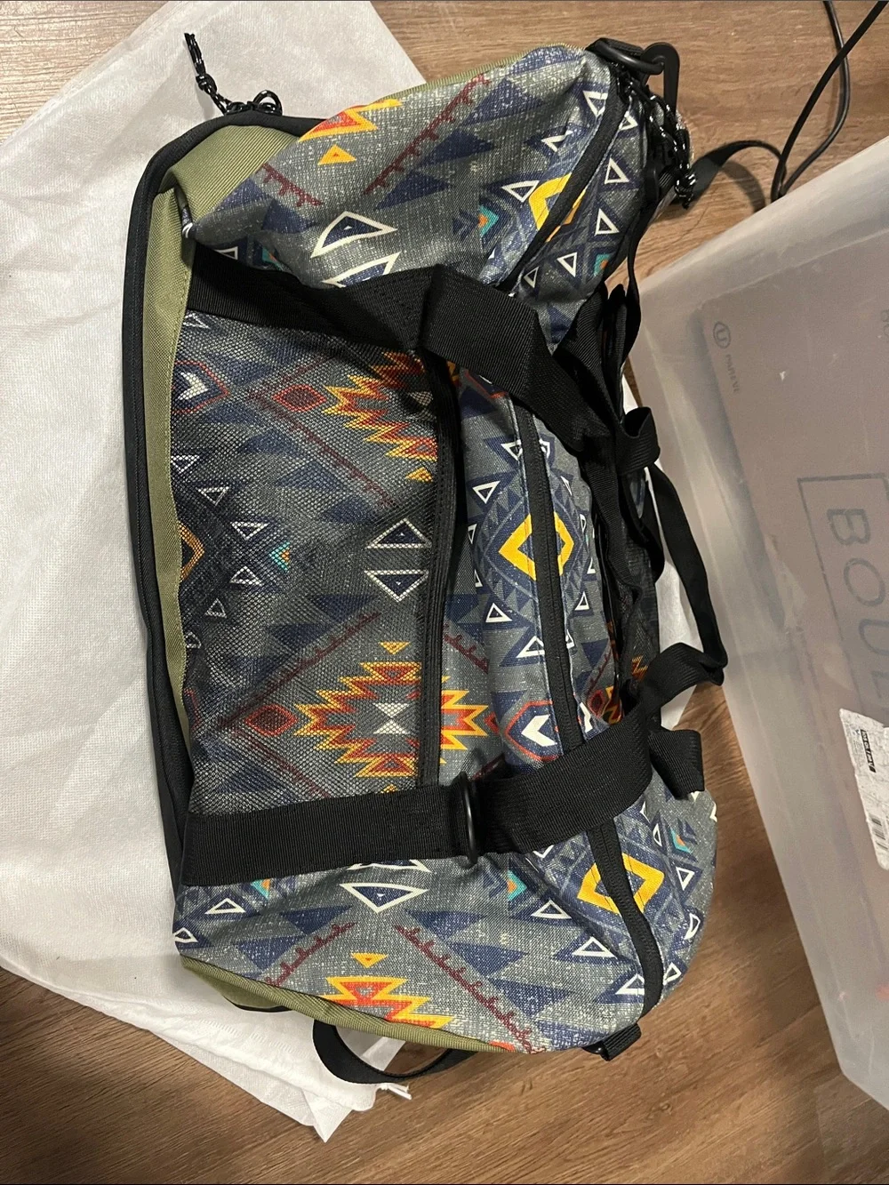 Aztec Print Travel Duffel Bag in Multicolor - Men-NEw no tag